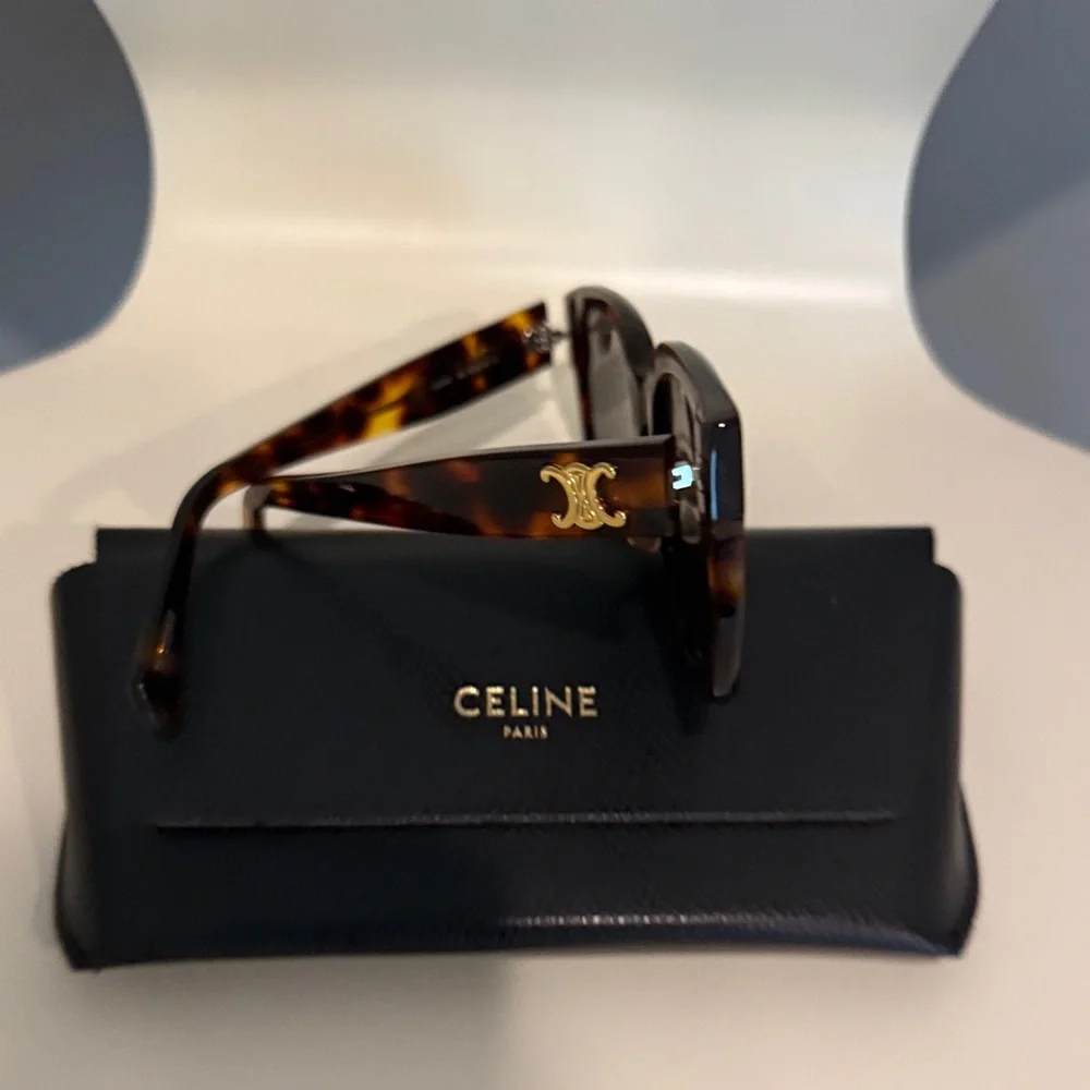 Celine Tortoise Cat-Eye Sunglasses with Dark Lenses - Picture 2 of 2